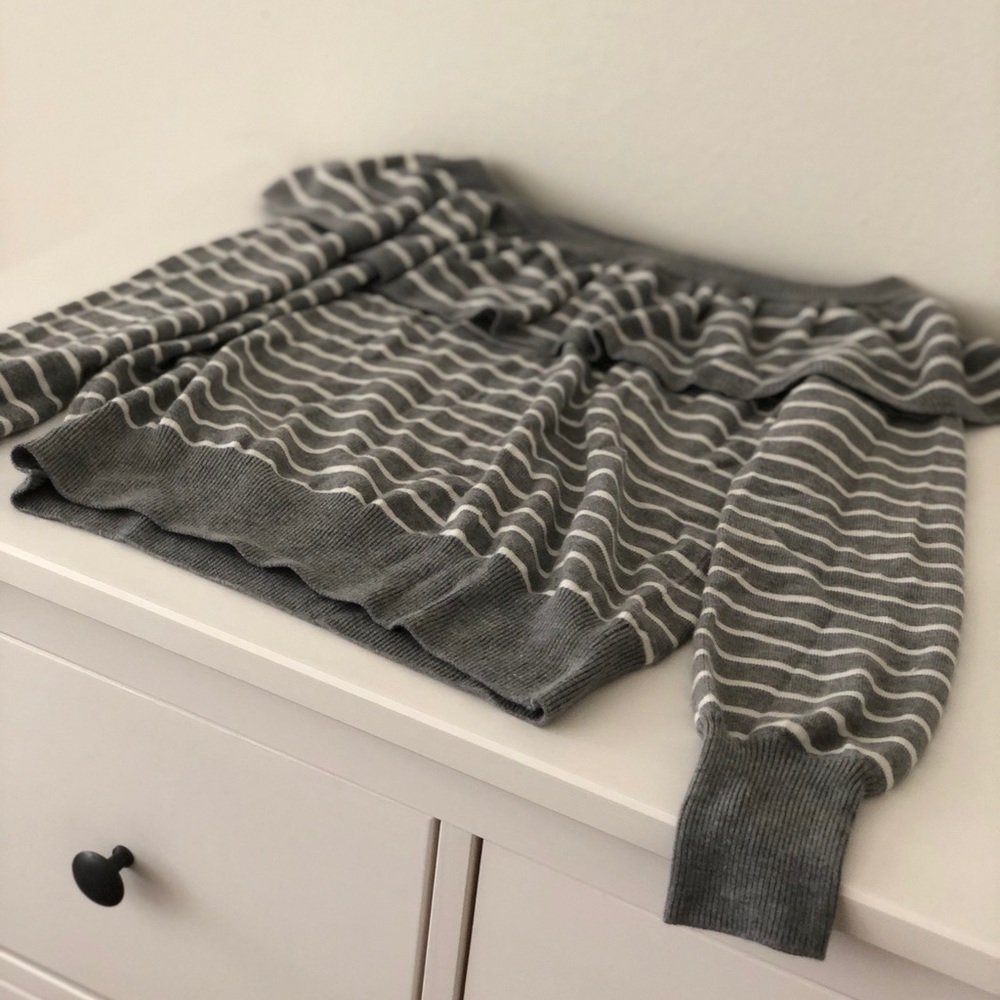JOIE ruffle sweater grey and white stripe